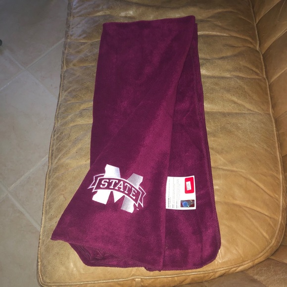 Logo Athletic Other - MSU FLEECE THROW BLANKET
